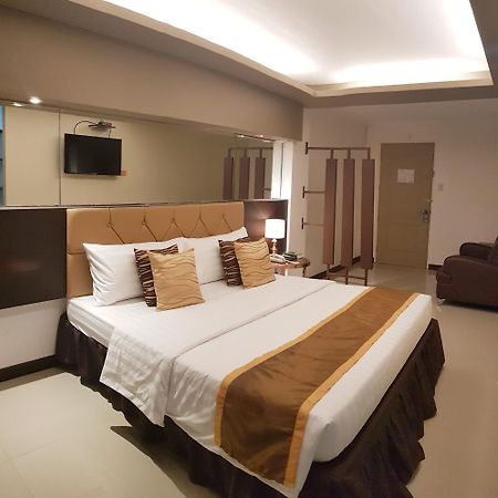 North Tourist Inn Bacolod Buitenkant foto