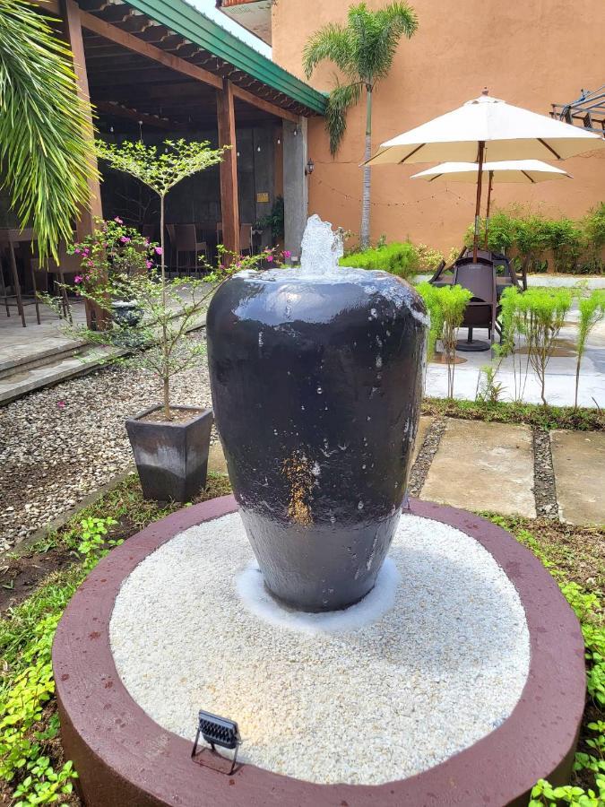 North Tourist Inn Bacolod Buitenkant foto